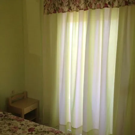 Guest house Erato1 *